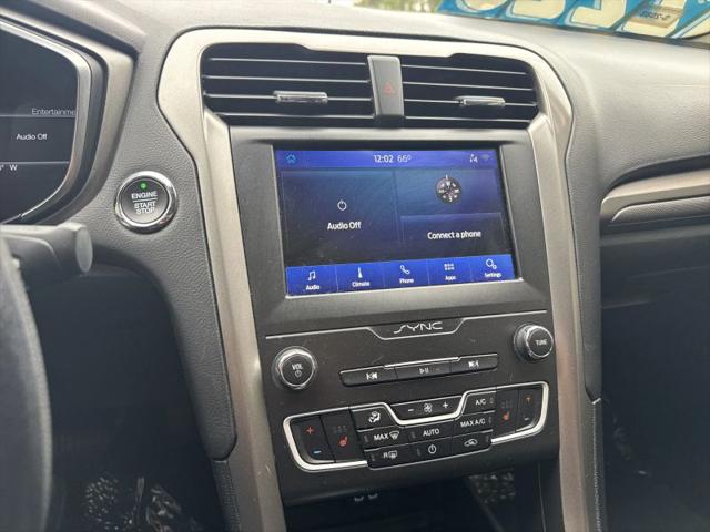 2020 Ford Fusion SE