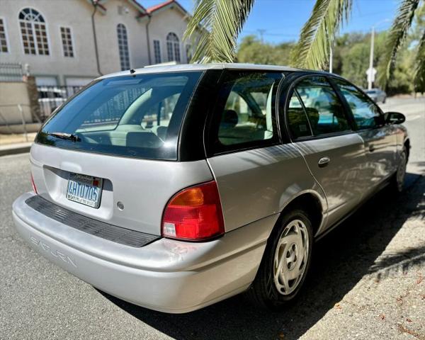2000 Saturn SW SW2