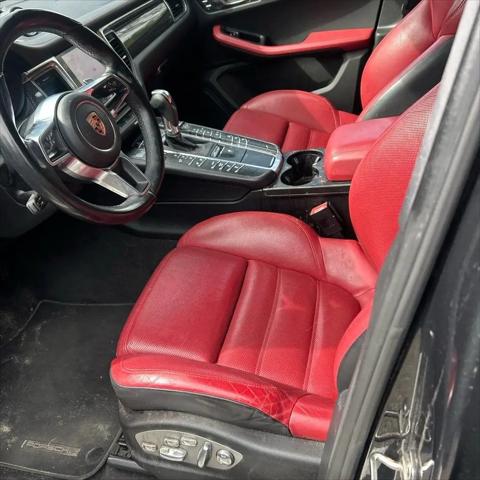 2017 Porsche Macan Macan Turbo