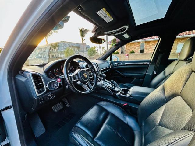 2016 Porsche Cayenne Base