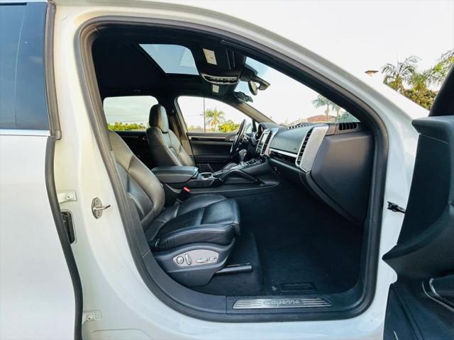 2016 Porsche Cayenne Base