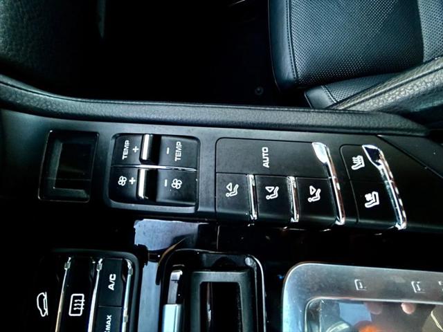 2016 Porsche Cayenne Base