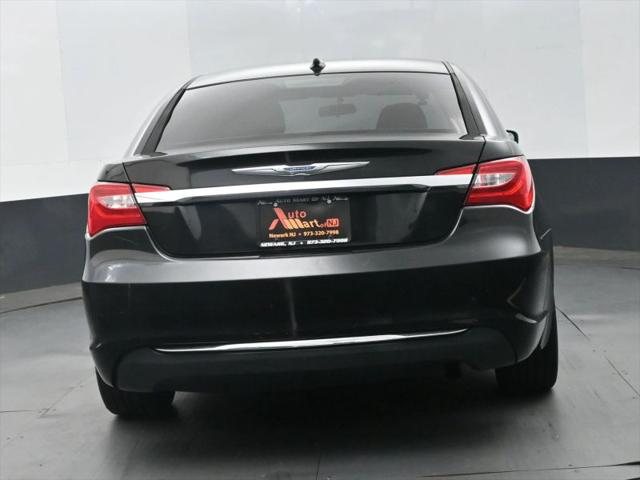 2012 Chrysler 200 LX
