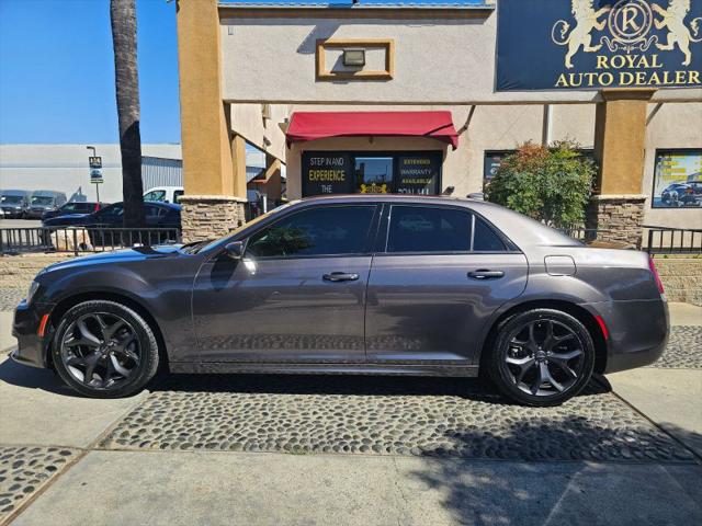 2021 Chrysler 300 Touring L