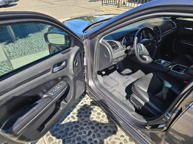 2021 Chrysler 300 Touring L