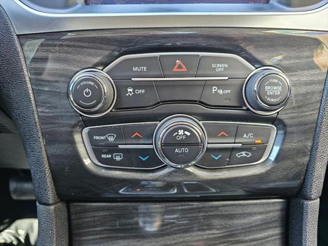 2021 Chrysler 300 Touring L