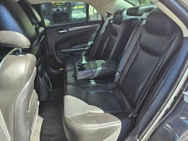 2021 Chrysler 300 Touring L