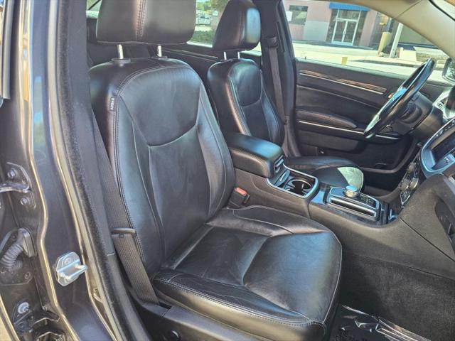 2021 Chrysler 300 Touring L