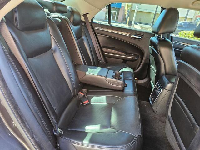 2021 Chrysler 300 Touring L