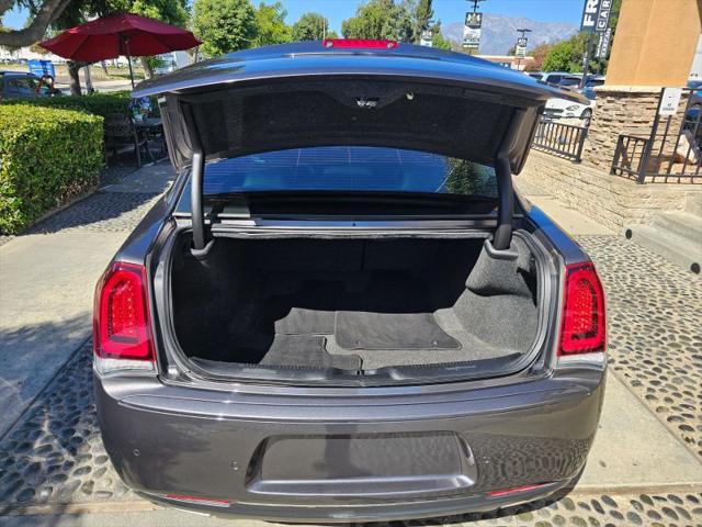 2021 Chrysler 300 Touring L