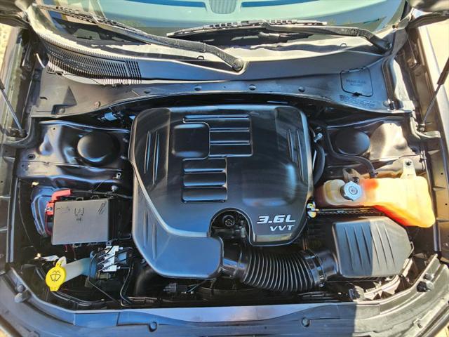 2021 Chrysler 300 Touring L