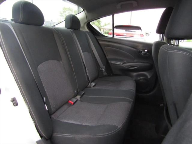 2017 Nissan Versa 1.6 SV