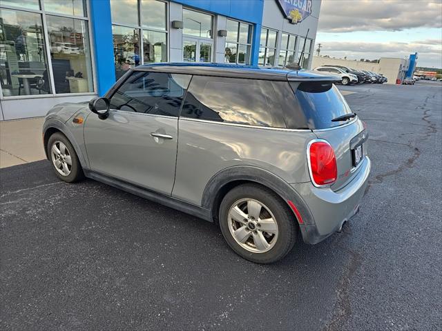 2016 MINI Hardtop Cooper