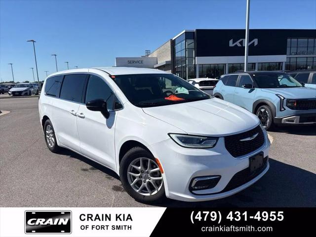 2025 Chrysler Pacifica Select for sale in Fort Smith, AR