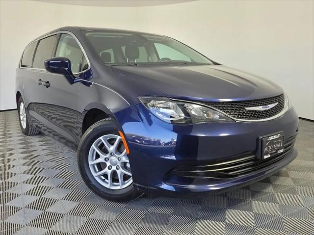 2017 Chrysler Pacifica Touring for sale in Springfield, IL