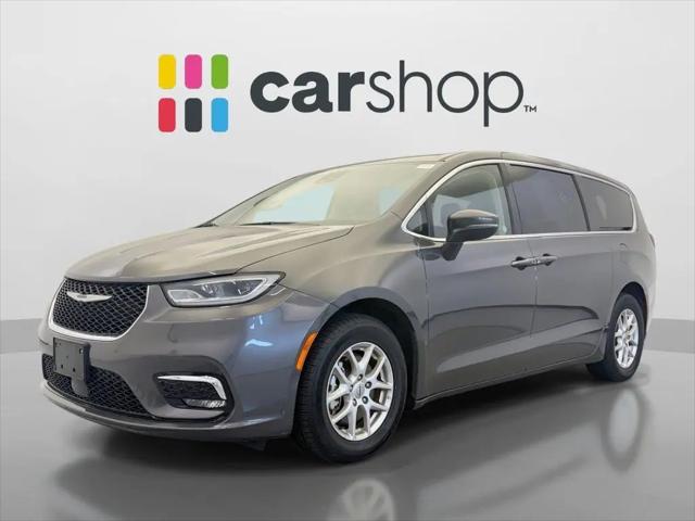 2023 Chrysler Pacifica Touring L for sale in Pittsburgh, PA