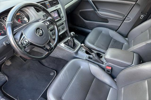2015 Volkswagen Golf TDI S 4-Door