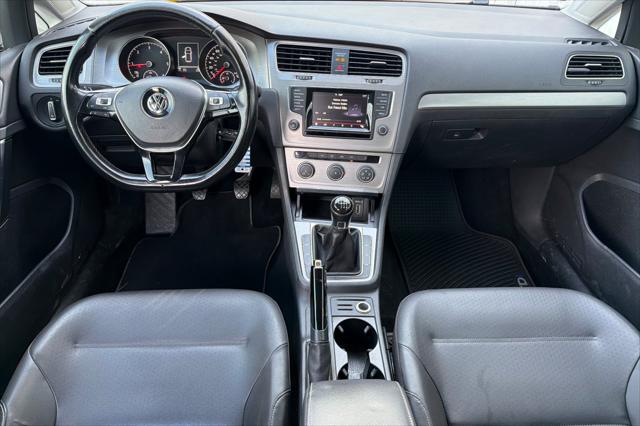 2015 Volkswagen Golf TDI S 4-Door