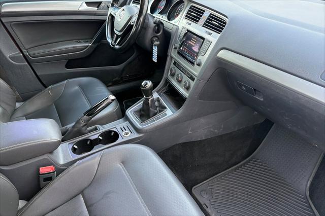 2015 Volkswagen Golf TDI S 4-Door