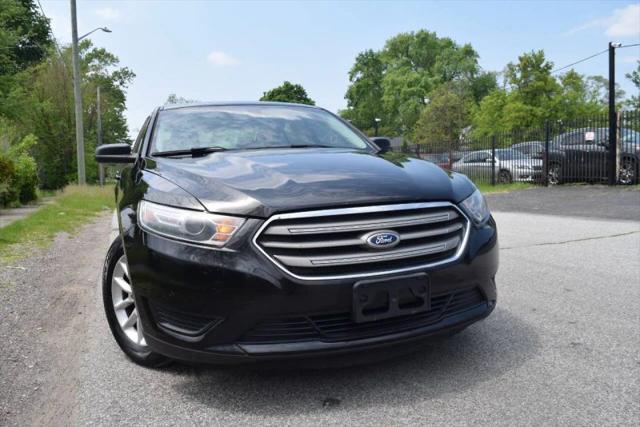 2014 Ford Taurus SE for sale in Redford, MI