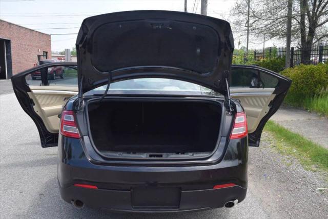 2014 Ford Taurus SE