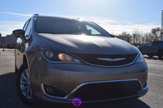 2017 Chrysler Pacifica Touring-L for sale in Redford, MI