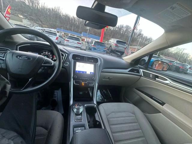 2020 Ford Fusion SE