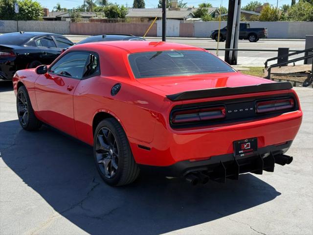 2017 Dodge Challenger SXT