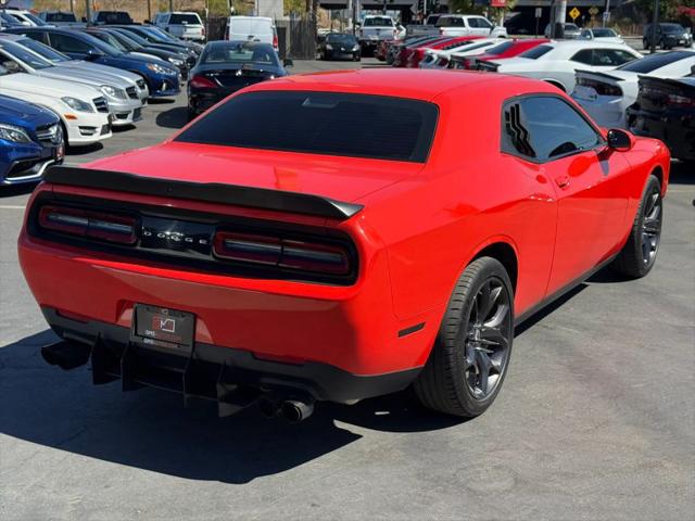 2017 Dodge Challenger SXT