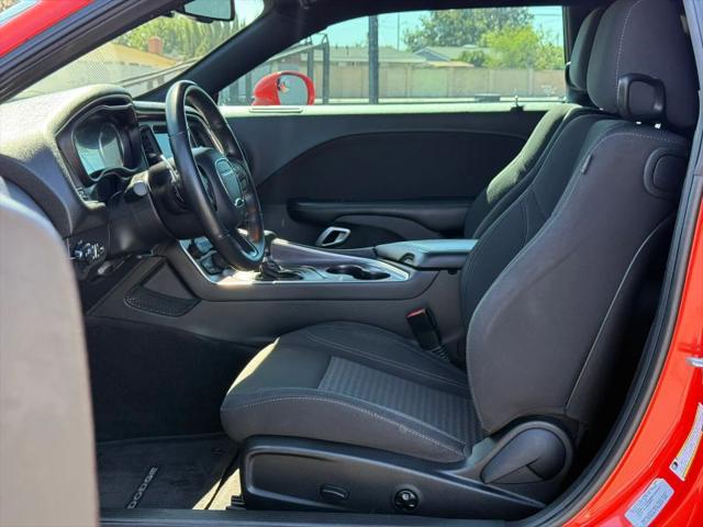 2017 Dodge Challenger SXT