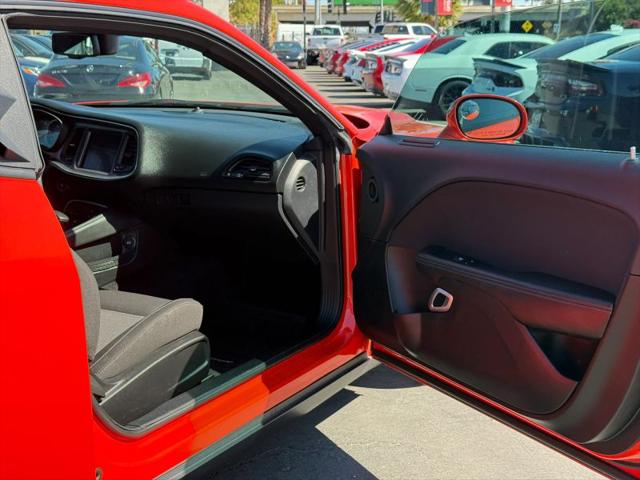 2017 Dodge Challenger SXT