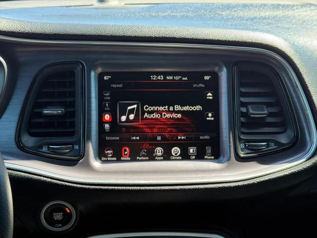 2017 Dodge Challenger SXT