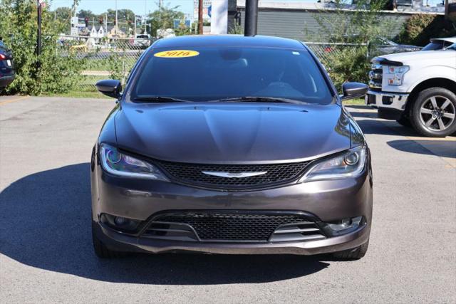 2016 Chrysler 200 S