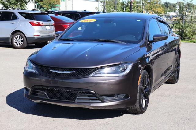 2016 Chrysler 200 S