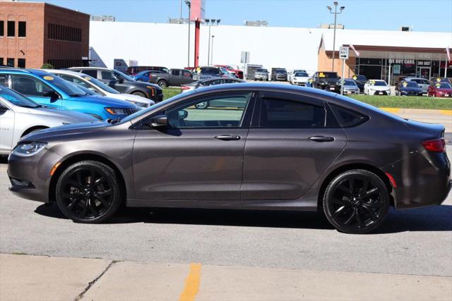 2016 Chrysler 200 S