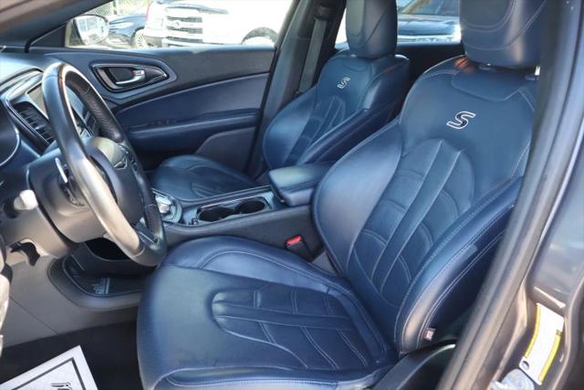 2016 Chrysler 200 S