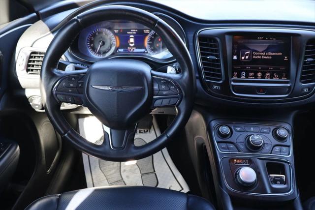 2016 Chrysler 200 S