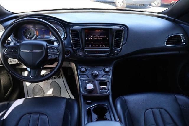 2016 Chrysler 200 S