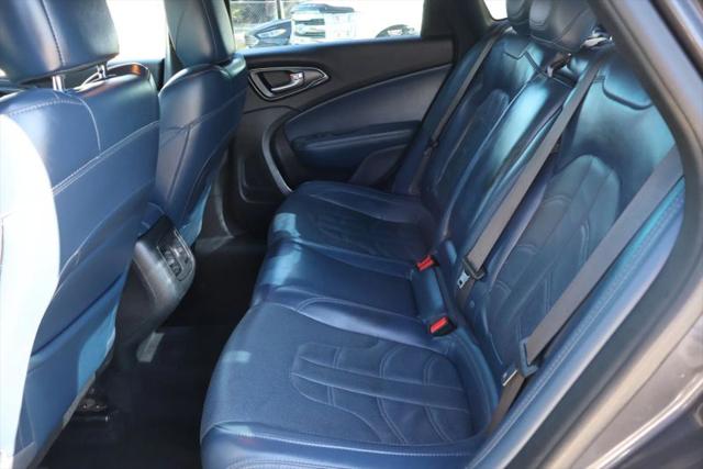 2016 Chrysler 200 S