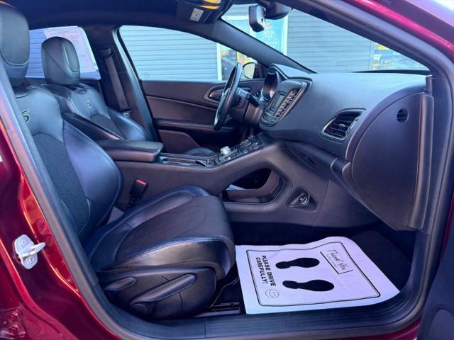 2015 Chrysler 200 S