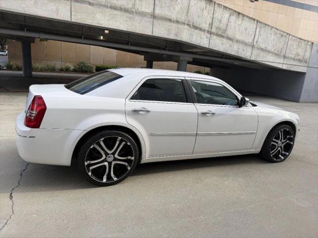 2010 Chrysler 300 Touring/Signature Series/Executive Series