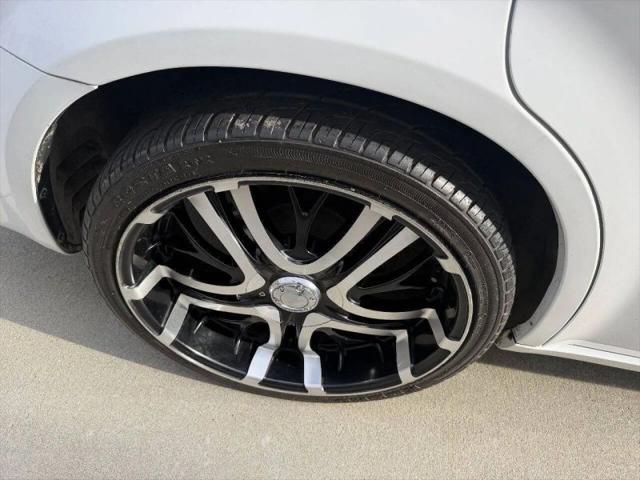 2010 Chrysler 300 Touring/Signature Series/Executive Series