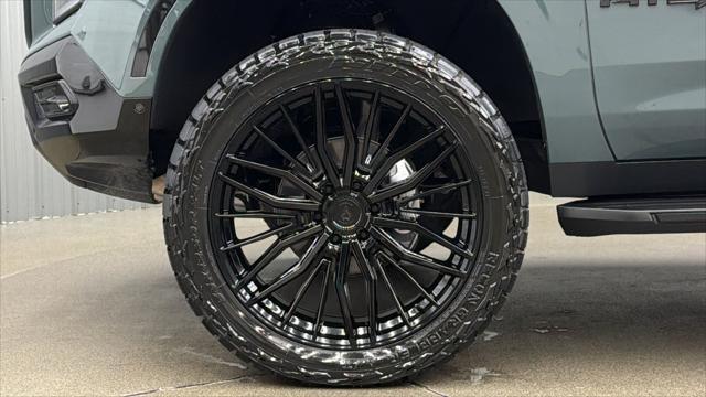 2026 GMC Yukon AT4 4WD