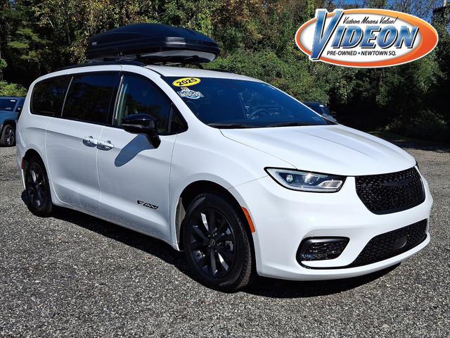 2025 Chrysler Pacifica Select 2025 Chrysler Pacifica Select