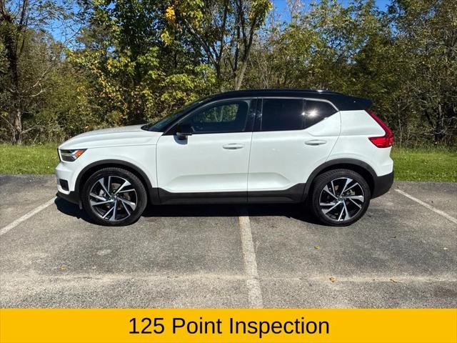 2022 Volvo XC40 T5 R-Design 2022 Volvo XC40 T5 R-Design