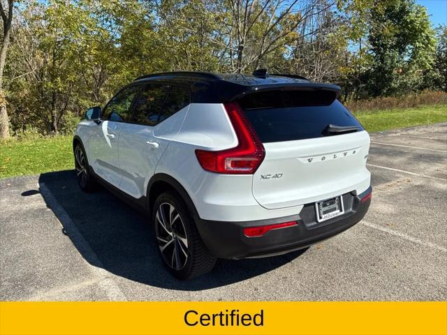 2022 Volvo XC40 T5 R-Design 2022 Volvo XC40 T5 R-Design