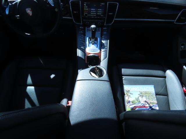 2013 Porsche Panamera 4