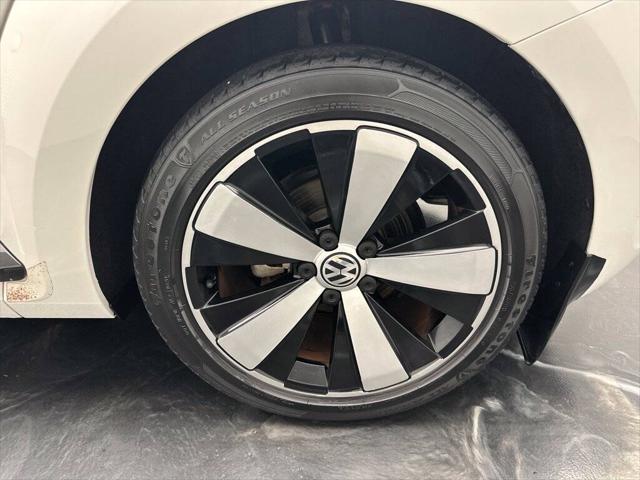 2012 Volkswagen Beetle 2.0T