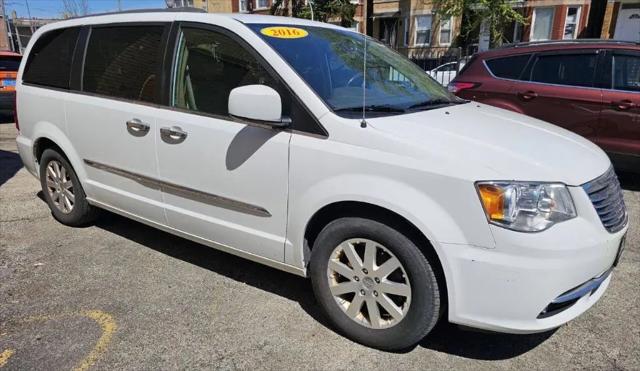 2016 Chrysler Town & Country Touring for sale in Chicago, IL
