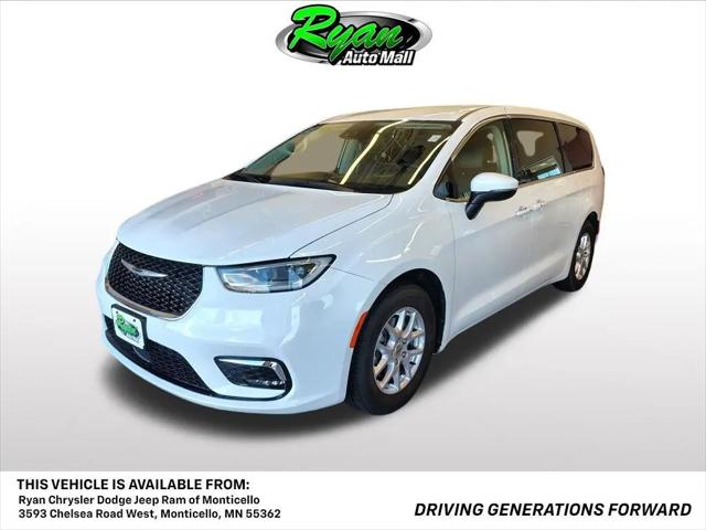 2023 Chrysler Pacifica Touring L for sale in Monticello, MN